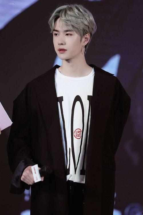 狗仔爆料王一博视频,狗仔镜头下的真实生活